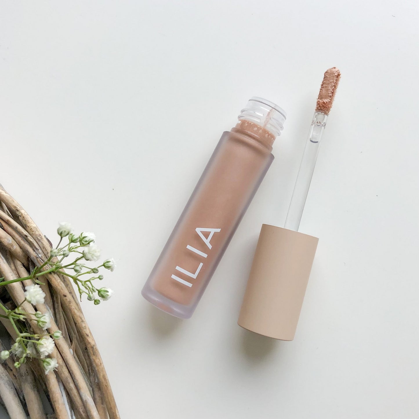 ILIA LIQUID POWDER CHROMATIC EYE TINT - GLAZE