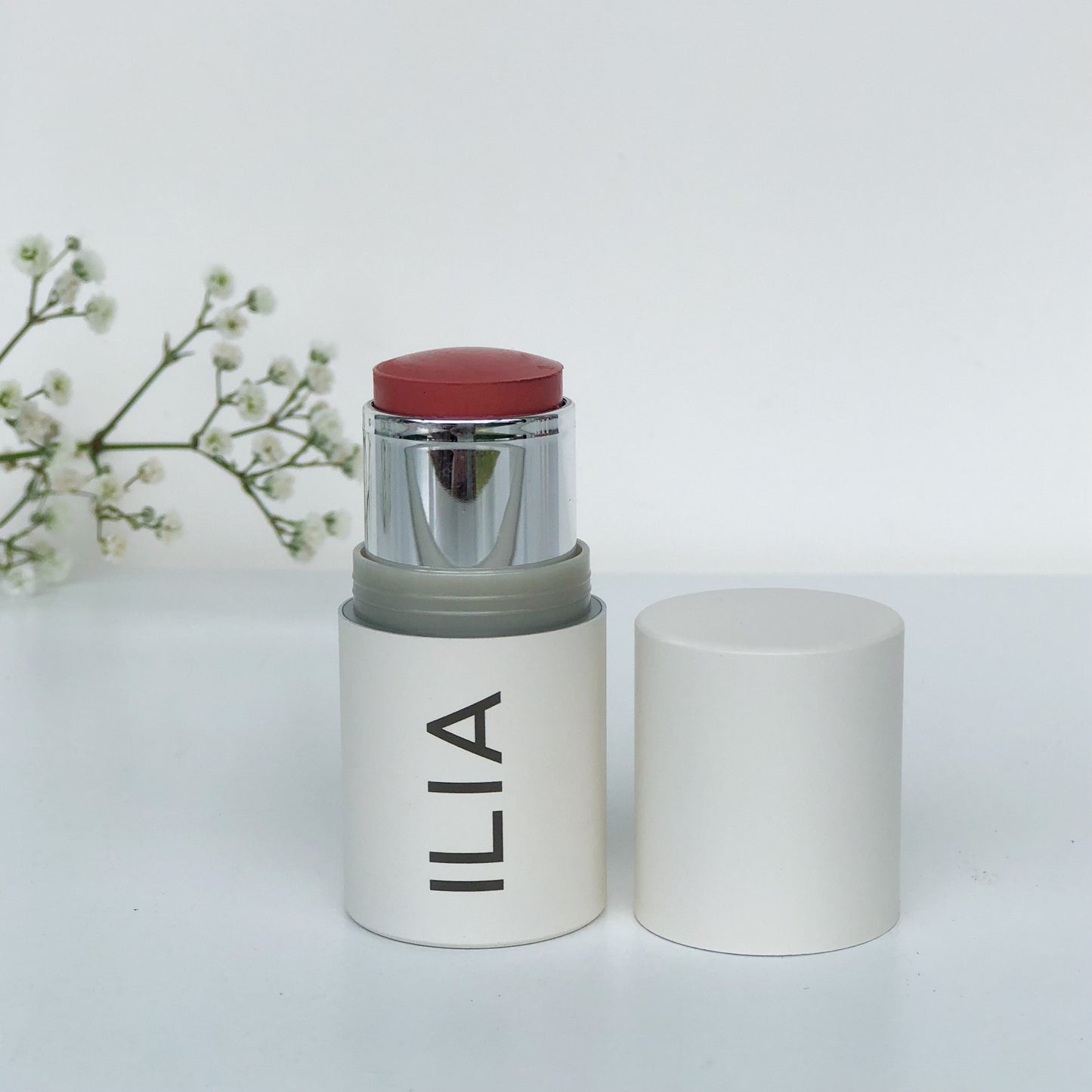 ILIA MULTI-STICK - WHISPER