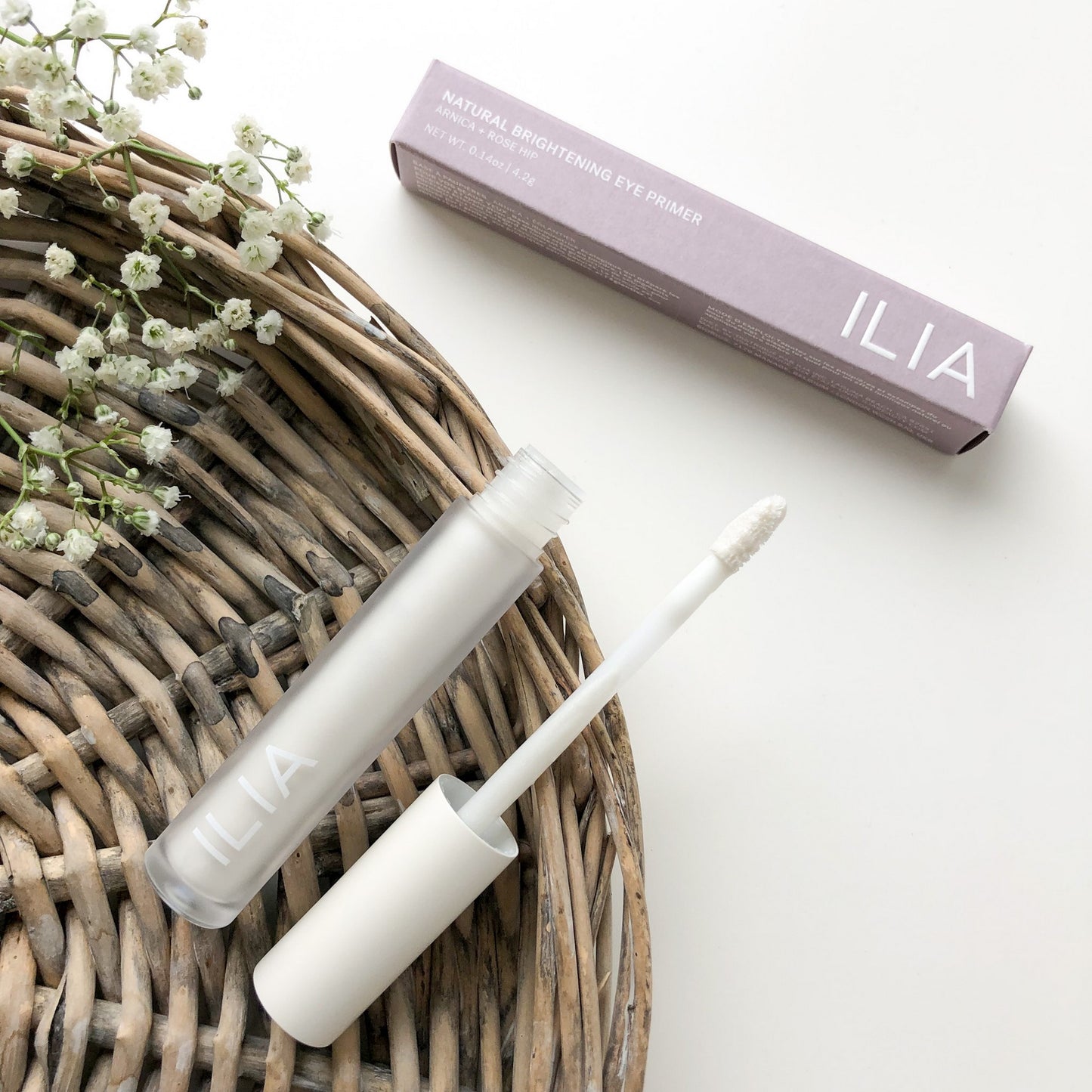 ILIA NATURAL BRIGHTENING EYE PRIMER - ON & ON